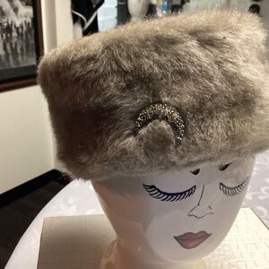 GRAY FAUX FUR PILLBOX HAT with CRESCENT BROOCH JACKIE O STYLE